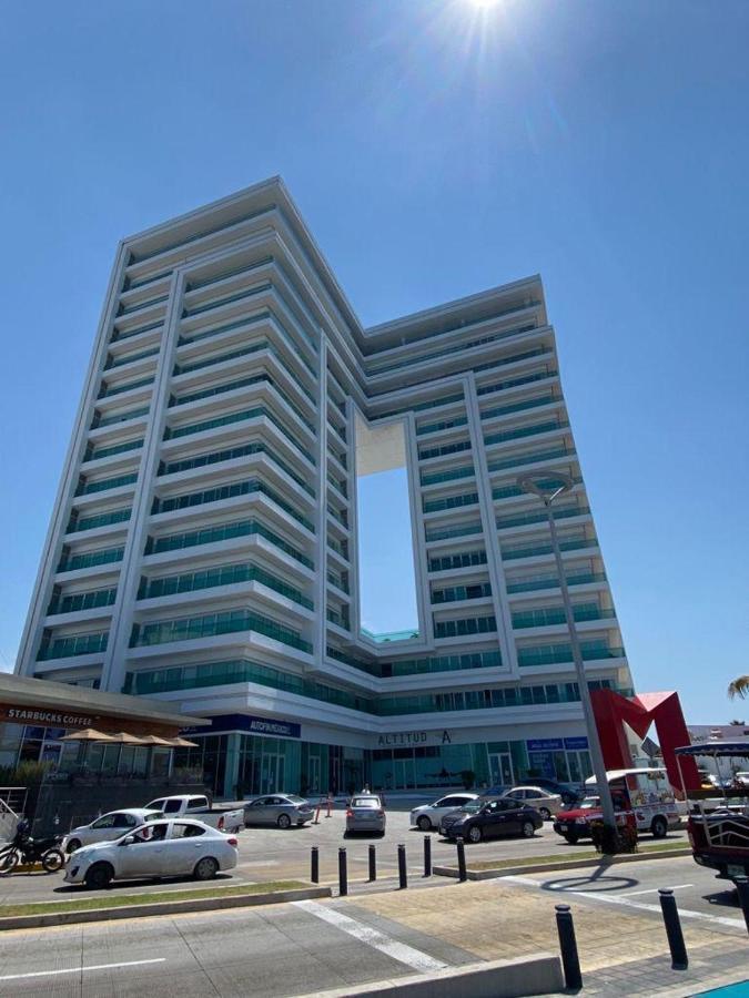 Condominio Torre Eme Frente Al Malecon Vista A La Ciudad Con Alberca Y Algo Al Mar Gimnacio Mazatlan Exterior photo